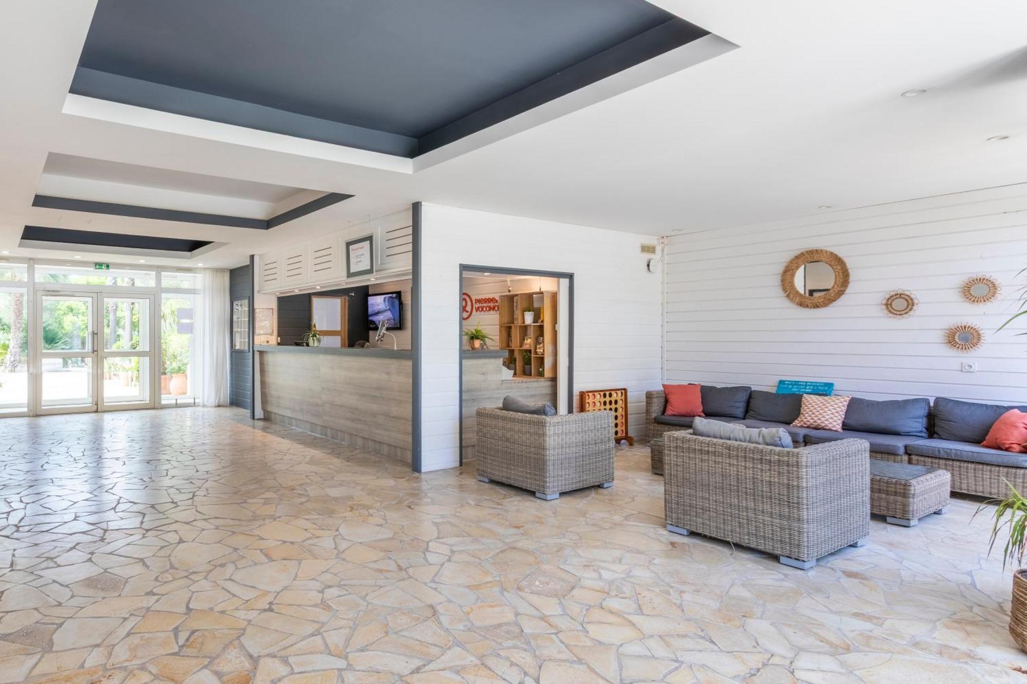 Residence Pierre & Vacances La Pinede Hyeres Exterior photo